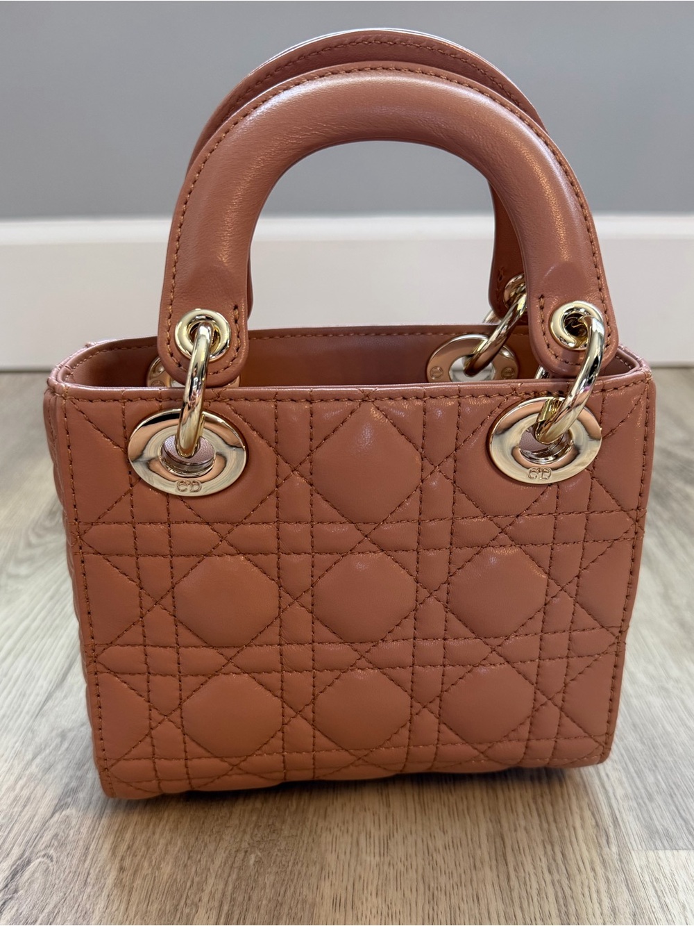 Lady Inspo - Mini Quilted Top-Handle Tote Bag in Blush / Tan with Gold Hardware - Picture 2 of 8